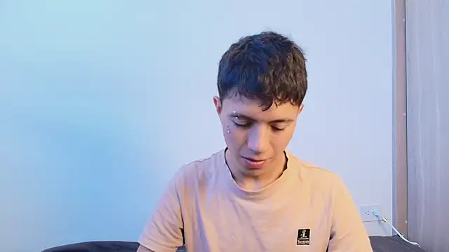 Snapshot of Justyn_Ross chatting on 09.21.25 Justyn Ross online show from 09.21.25