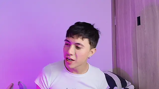 Snapshot of Justyn_Ross chatting on 09.26.25 Justyn Ross online show from 09.26.25