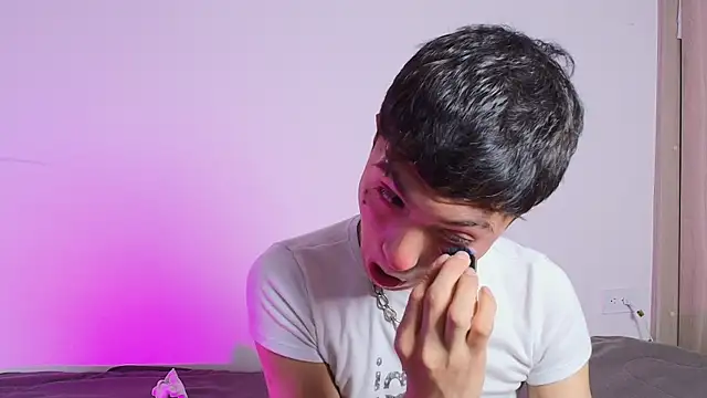 Snapshot of Justyn_Ross chatting on 09.27.25 Justyn Ross online show from 09.27.25