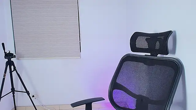 Snapshot of Justyn_Ross chatting on 10.03.25 Justyn Ross online show from 10.03.25