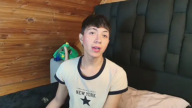 Snapshot of Justyn_Ross chatting on 10.23.25 Justyn Ross online show from 10.23.25