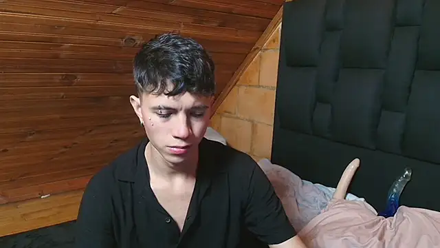 Snapshot of Justyn_Ross chatting on 10.29.25 Justyn Ross online show from 10.29.25