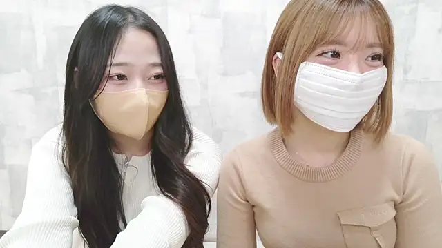 LOVE MOMO LOVE online show from 04.10.26