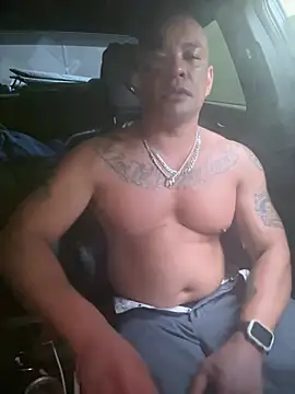 Snapshot of EatMyCake831 chatting on 01.01.25 EatMyCake831 online show from 01.01.25