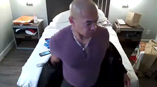 Snapshot of EatMyCake831 chatting on 01.11.25 EatMyCake831 online show from 01.11.25