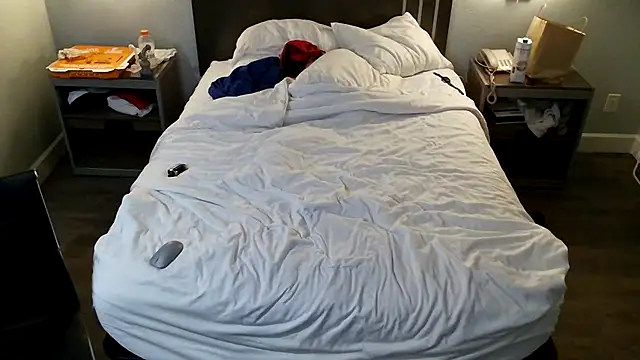 Snapshot of EatMyCake831 chatting on 01.11.25 EatMyCake831 online show from 01.11.25