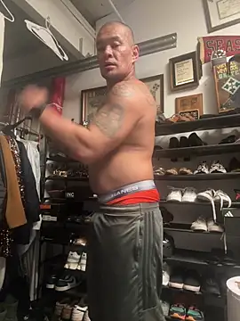 Snapshot of EatMyCake831 chatting on 09.25.25 EatMyCake831 online show from 09.25.25