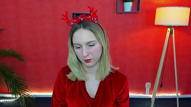Lia Bloom  online show from 12.23.24