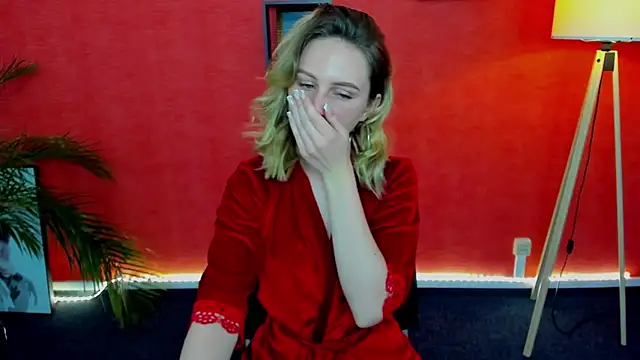Lia Bloom  online show from 12.24.24