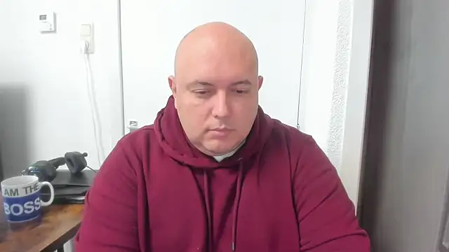 Snapshot of BigromeoXX chatting on 12.28.24 BigromeoXX online show from 12.28.24