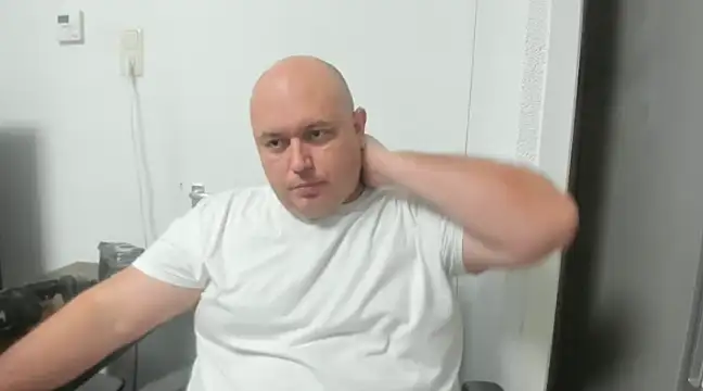 Snapshot of BigromeoXX chatting on 12.31.24 BigromeoXX online show from 12.31.24