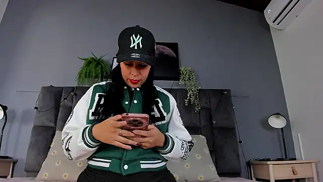 DulceAurora   online show from 02.10.26