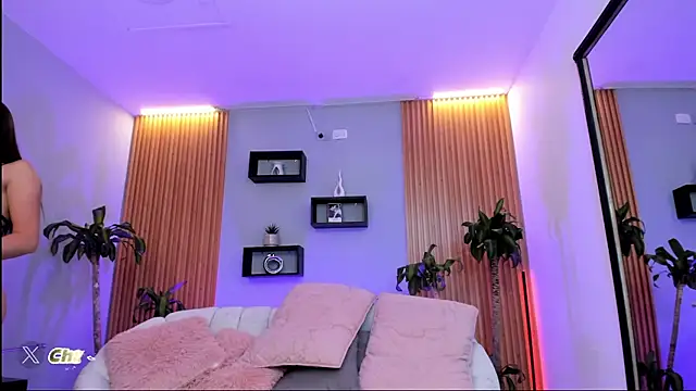 Aixaa charles online show from 09.26.25