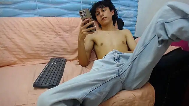 Felipe Browns online show from 02.11.25