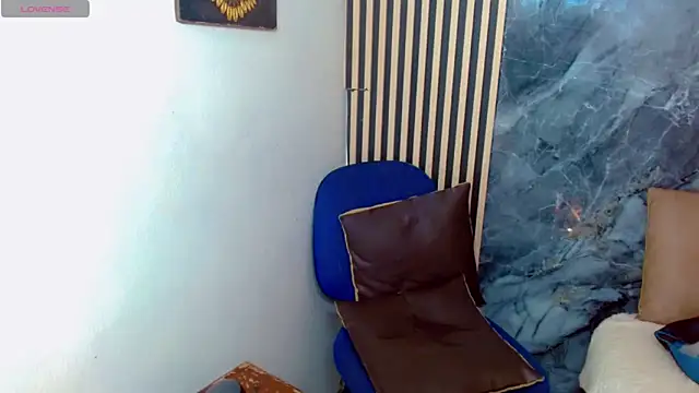 Snapshot of Isalombardi chatting on 03.03.25 Isalombardi online show from 03.03.25