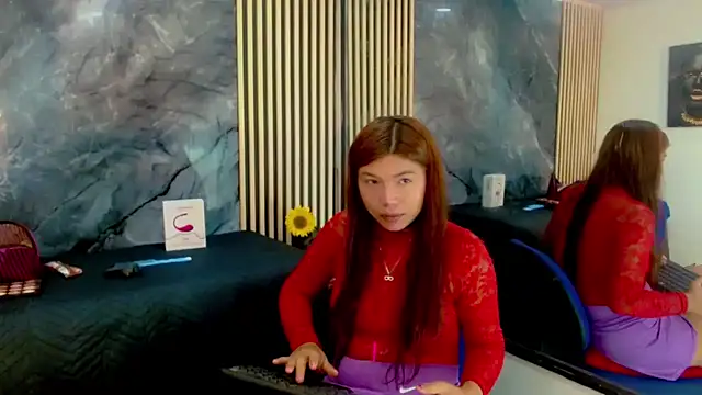 Snapshot of Isalombardi chatting on 03.13.25 Isalombardi online show from 03.13.25