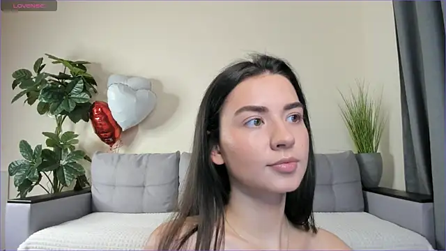 NicoleLuv online show from 03.13.25