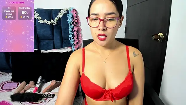 Fiorela Ocean  online show from 09.10.25