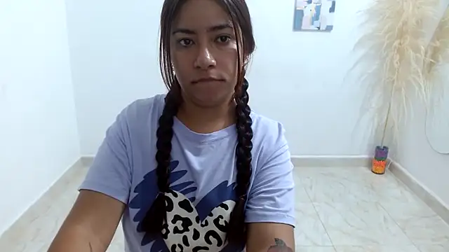Snapshot of Mary_Pompis chatting on 01.09.25 Mary Pompis online show from 01.09.25