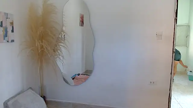 Snapshot of Mary_Pompis chatting on 01.18.25 Mary Pompis online show from 01.18.25