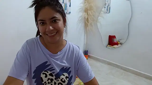 Snapshot of Mary_Pompis chatting on 01.23.25 Mary Pompis online show from 01.23.25