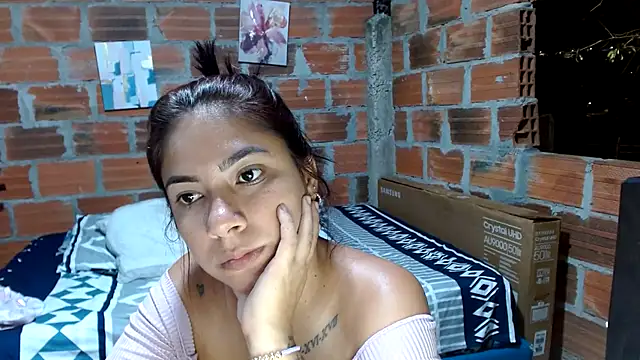 Snapshot of Mary_Pompis chatting on 03.01.25 Mary Pompis online show from 03.01.25