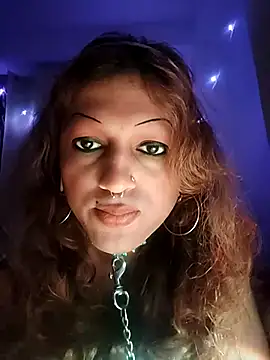 Snapshot of MmmMonikaBabie chatting on 09.18.25 MmmMonikaBabie online show from 09.18.25