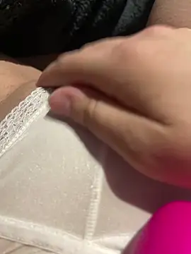 Snapshot of mystik_a chatting on 10.16.25 mystik a online show from 10.16.25