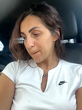 EmaSkyes online show from 10.25.25