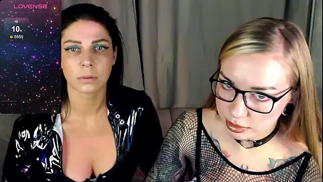 Snapshot of Carrie_Moonshine chatting on 01.04.25 Carrie Moonshine online show from 01.04.25