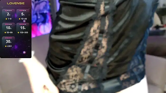 Snapshot of Carrie_Moonshine chatting on 09.25.25 Carrie Moonshine online show from 09.25.25