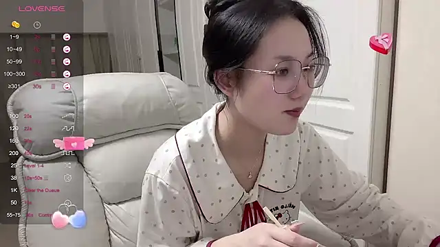 LeLe-666 online show from 01.04.25