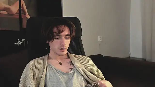 Snapshot of misterhult chatting on 12.02.24 misterhult online show from 12.02.24