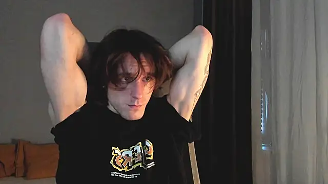 Snapshot of misterhult chatting on 12.04.24 misterhult online show from 12.04.24