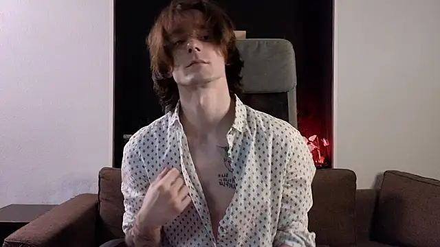 Snapshot of misterhult chatting on 01.23.25 misterhult online show from 01.23.25