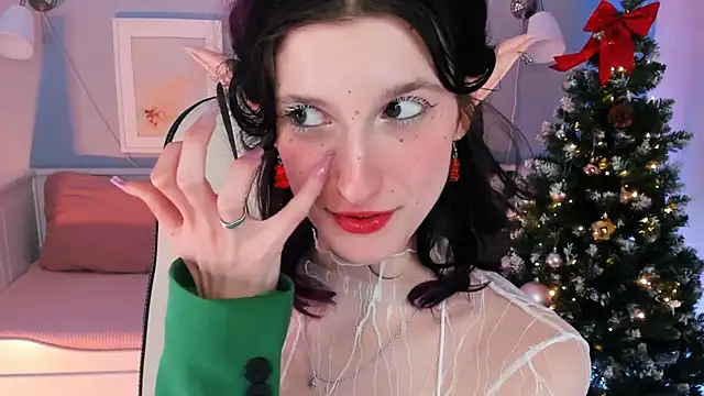 Snapshot of Lil_Melanie_ chatting on 12.29.24 Lil Melanie  online show from 12.29.24