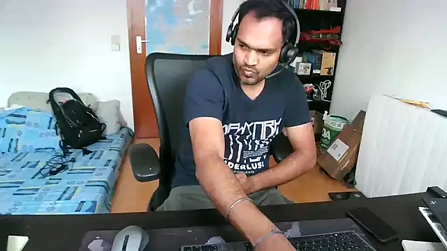 Snapshot of pleasure_5844 chatting on 11.14.25 pleasure 5844 online show from 11.14.25