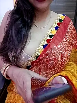 Snapshot of kaamuk_shweta chatting on 11.07.25 kaamuk shweta online show from 11.07.25