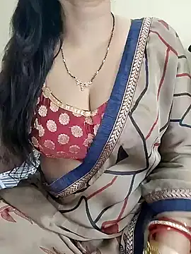 Snapshot of kaamuk_shweta chatting on 12.02.25 kaamuk shweta online show from 12.02.25