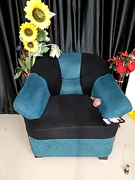 Snapshot of kaamuk_shweta chatting on 12.13.25 kaamuk shweta online show from 12.13.25