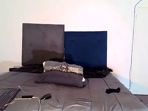 ReginaStar16 online show from 02.14.25