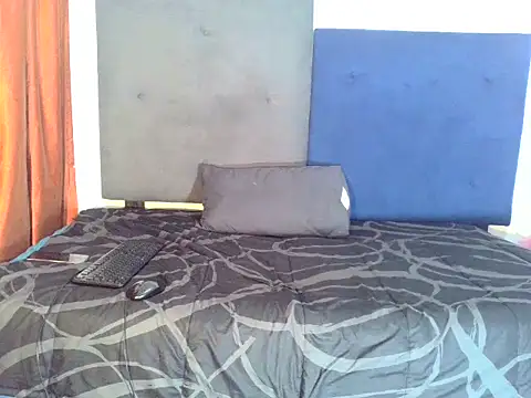 ReginaStar16 online show from 02.19.25