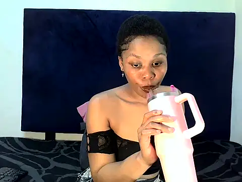 ReginaStar16 online show from 09.17.25