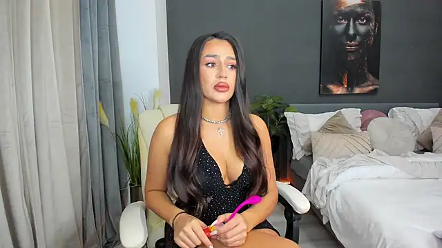 Snapshot of Sonia__Rey chatting on 10.17.25 Sonia Rey online show from 10.17.25