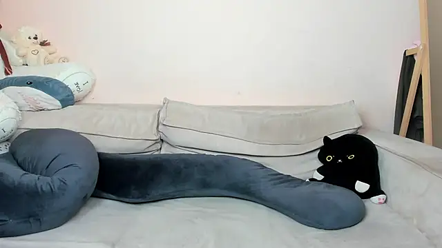 Snapshot of daeneryy chatting on 02.04.25 daeneryy online show from 02.04.25