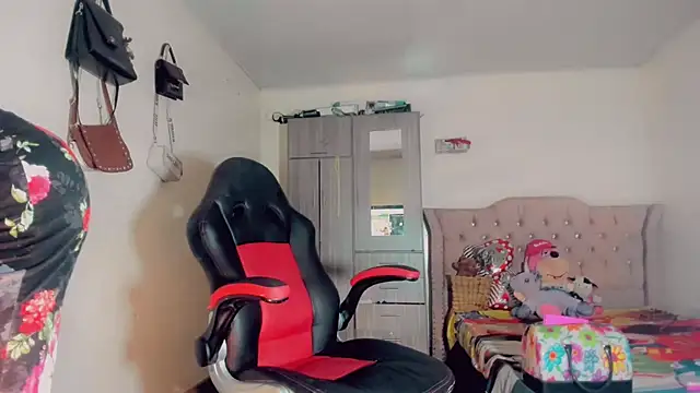 Oriana braom online show from 10.15.25