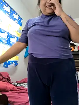 Snapshot of EmpaticBolillo chatting on 02.04.26 EmpaticBolillo online show from 02.04.26