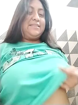 Snapshot of EmpaticBolillo chatting on 02.21.26 EmpaticBolillo online show from 02.21.26