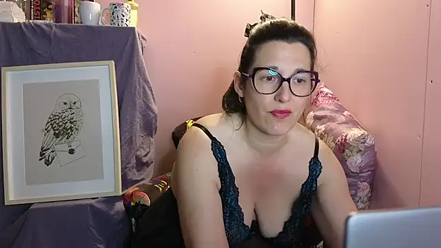 bella-louva online show from 06.10.26