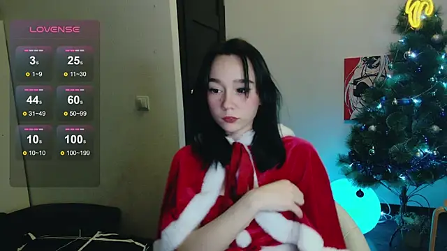 Snapshot of Kimiko__ chatting on 12.21.24 Kimiko   online show from 12.21.24